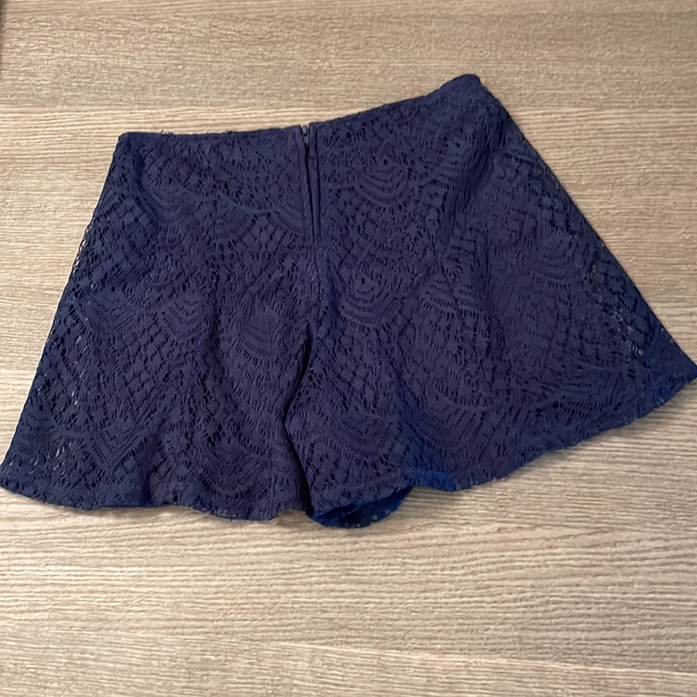 Shorts - Picture 3 of 6